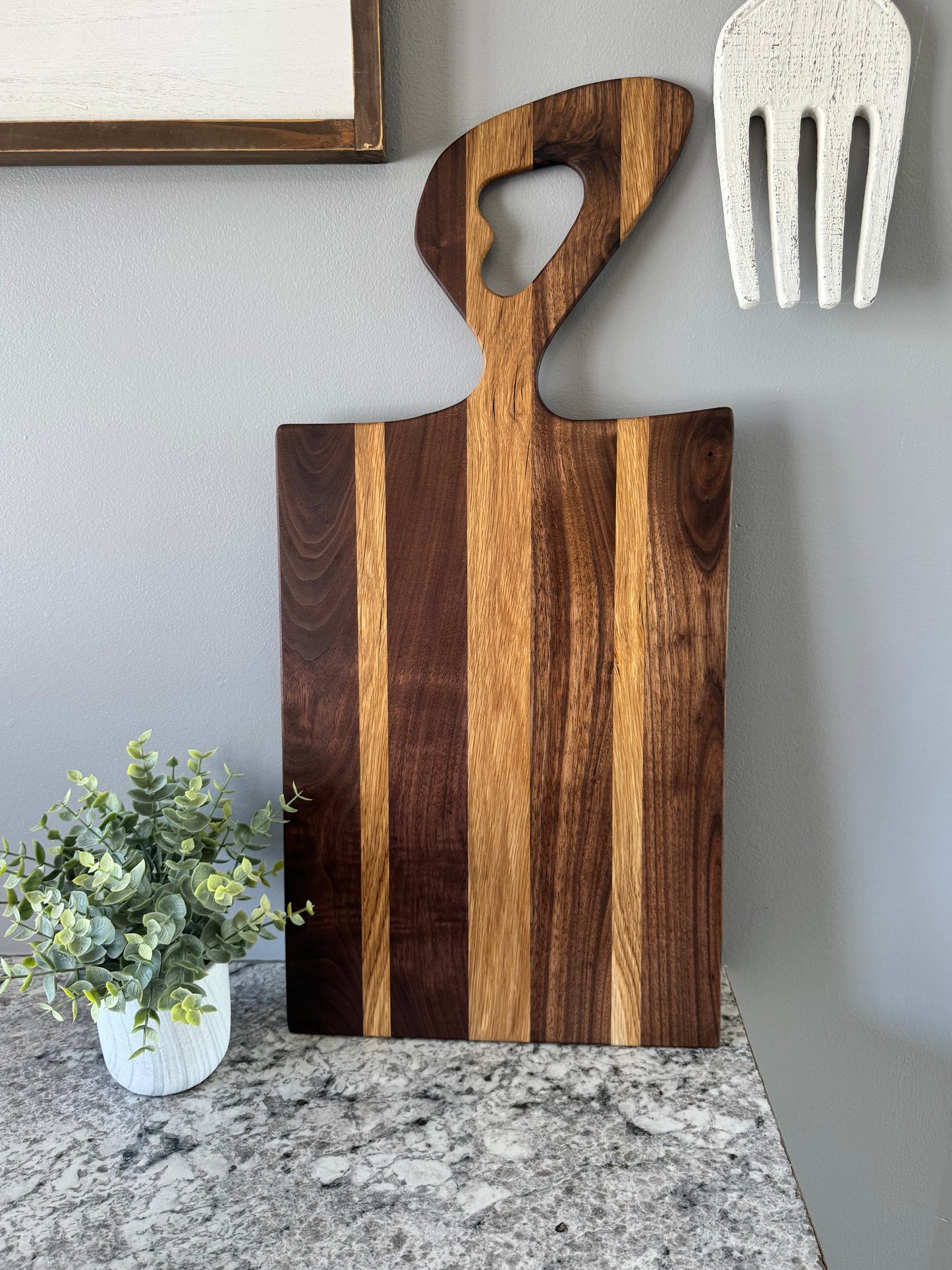 Heart handle charcuterie board - Large